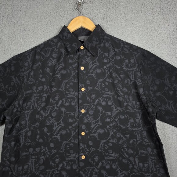 Vintage Shirt Mens Large Black Floral Baggy Loose Xtreme Gear Y2K Skulls NWT - Picture 2 of 15
